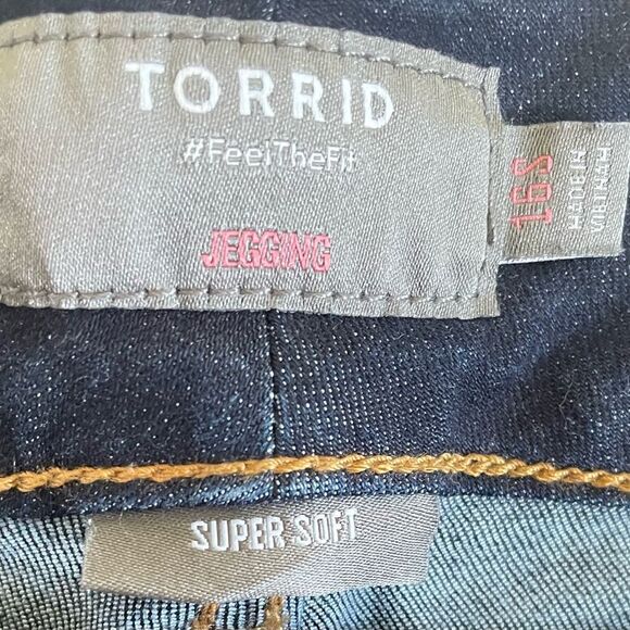 Torrid Dark Wash Stretch Jeggings Jeans Tight Ankle Tall aBoots Size 16 - Picture 5 of 7